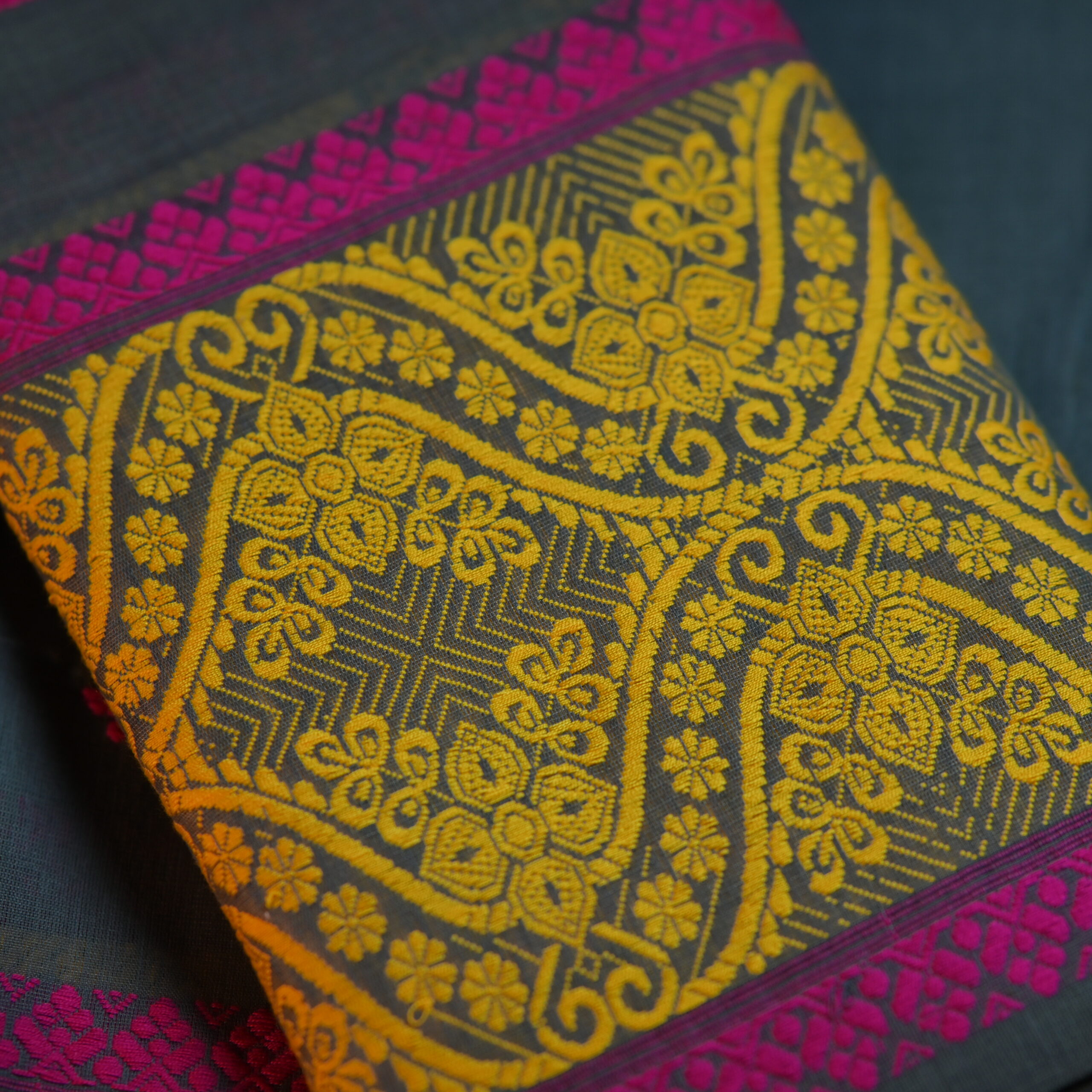 Handcrafted Kesapat Cotton Sador Mekhela (Self Border) with unstitched Blouse piece - Image 4