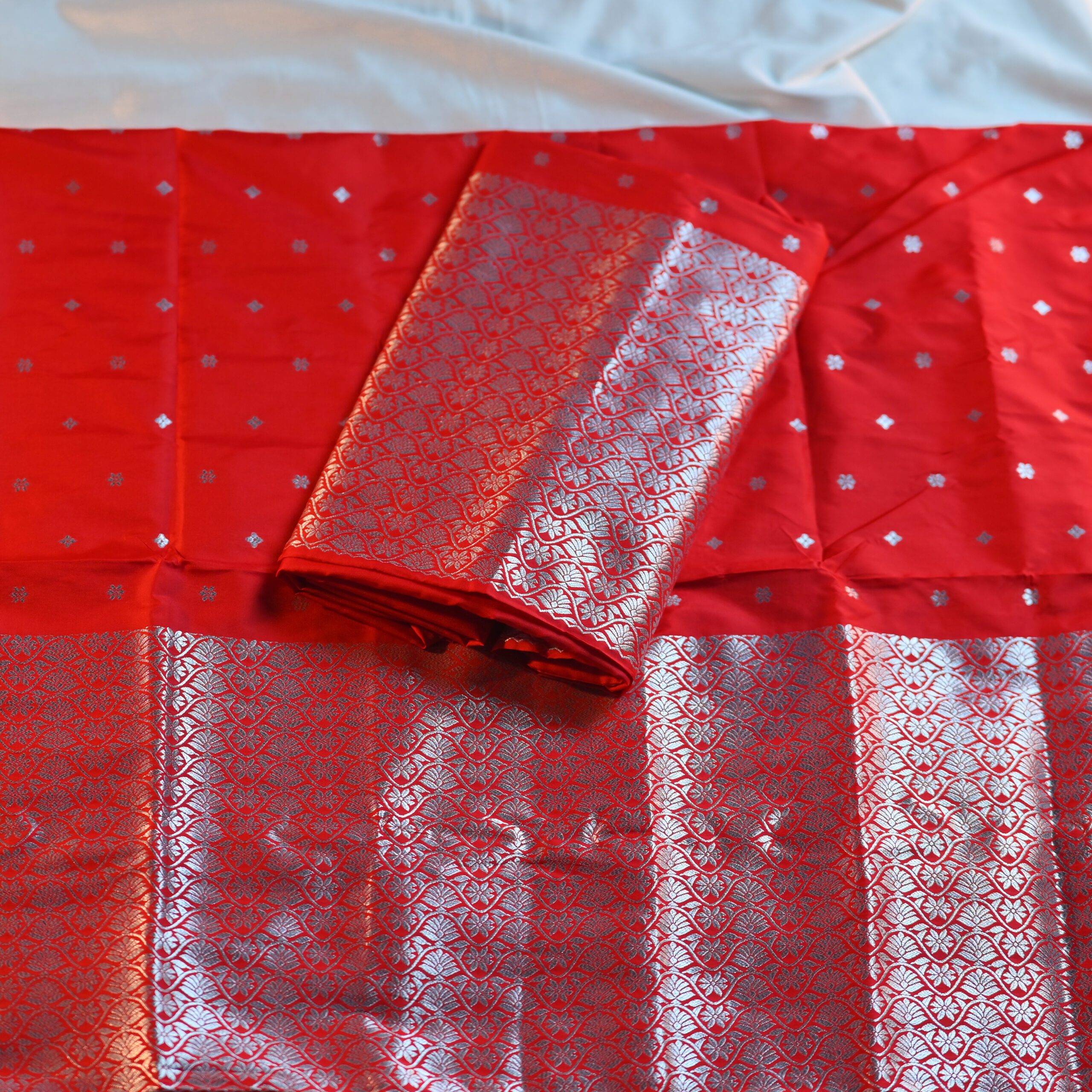 C1 Heavy semi paat jora with unstitched blouse - Image 2